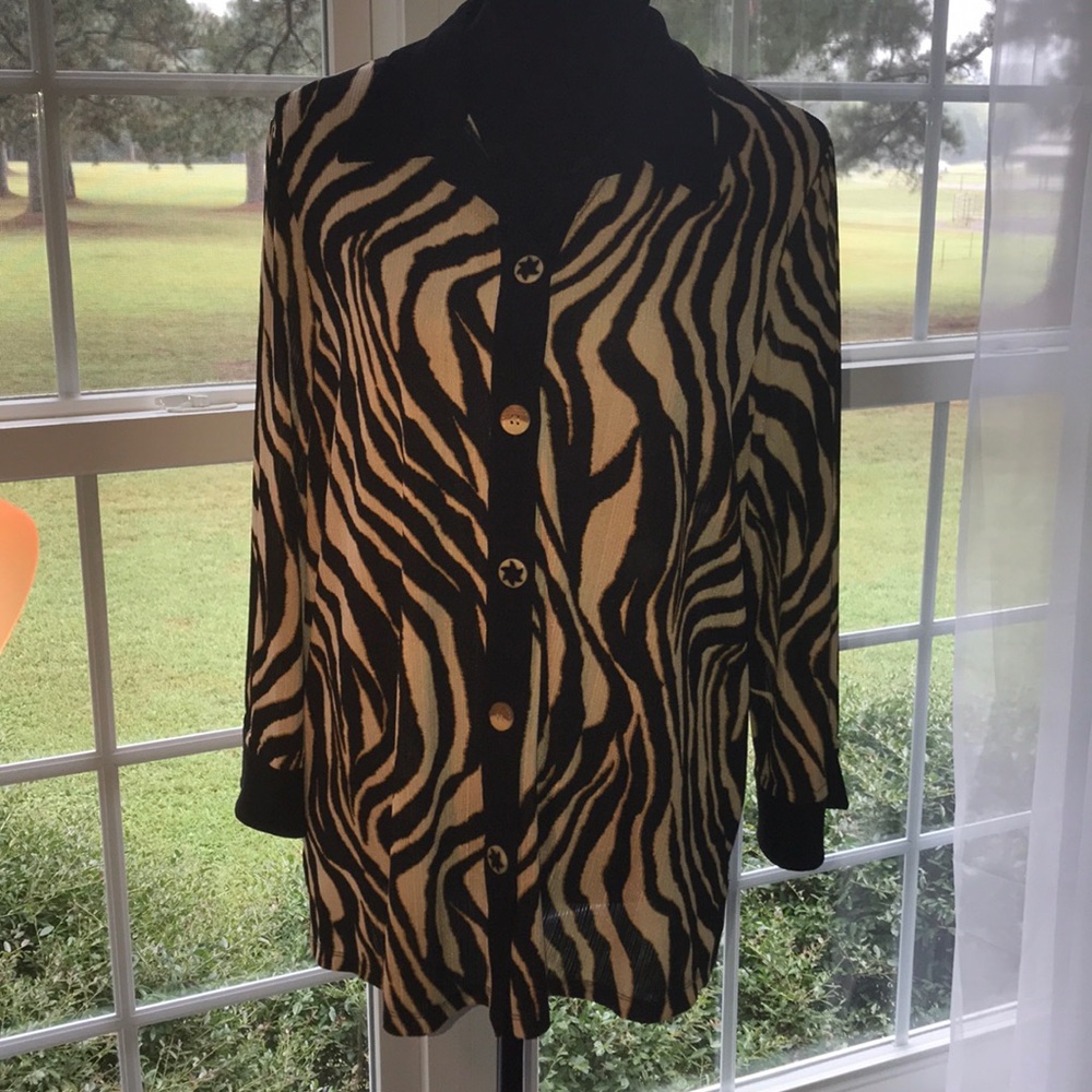 Zebra Stripe Flowing Button Up Top Sz: L Tanjay - image 2
